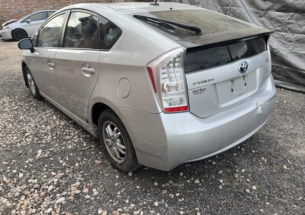 Toyota Prius cena 27900 przebieg: 118000, rok produkcji 2010 z Kobyłka małe 29